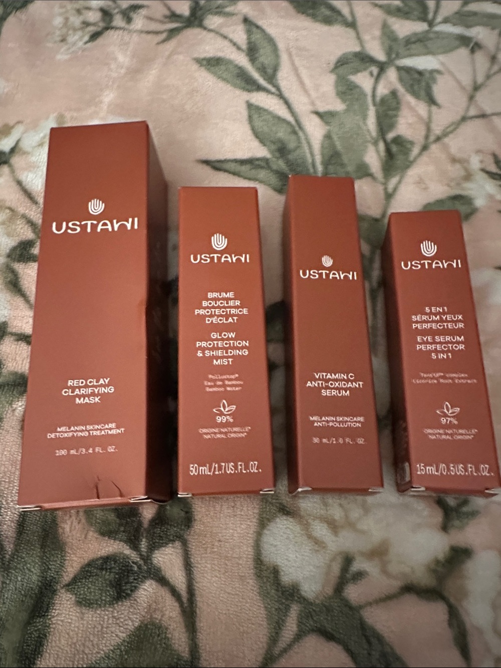 Ustawi Red Clay Clarifying Mask & Skincare Set - Red NEW